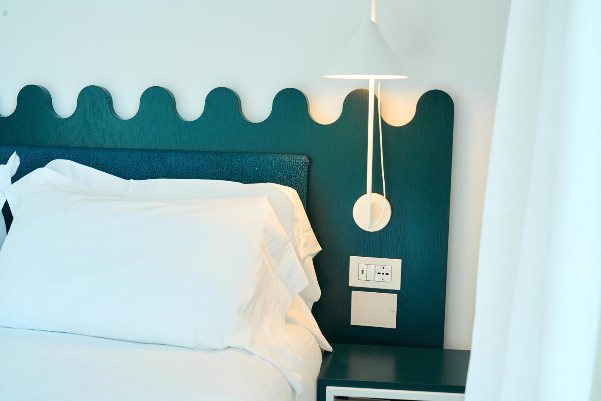 Calea Boutique Hotel Баколи Екстериор снимка