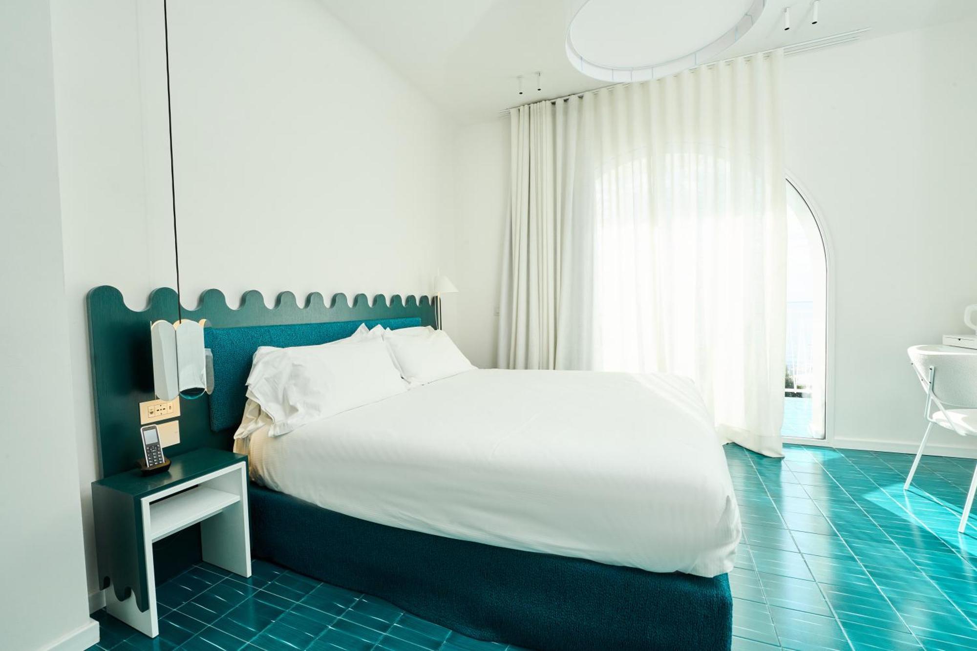 Calea Boutique Hotel Баколи Стая снимка