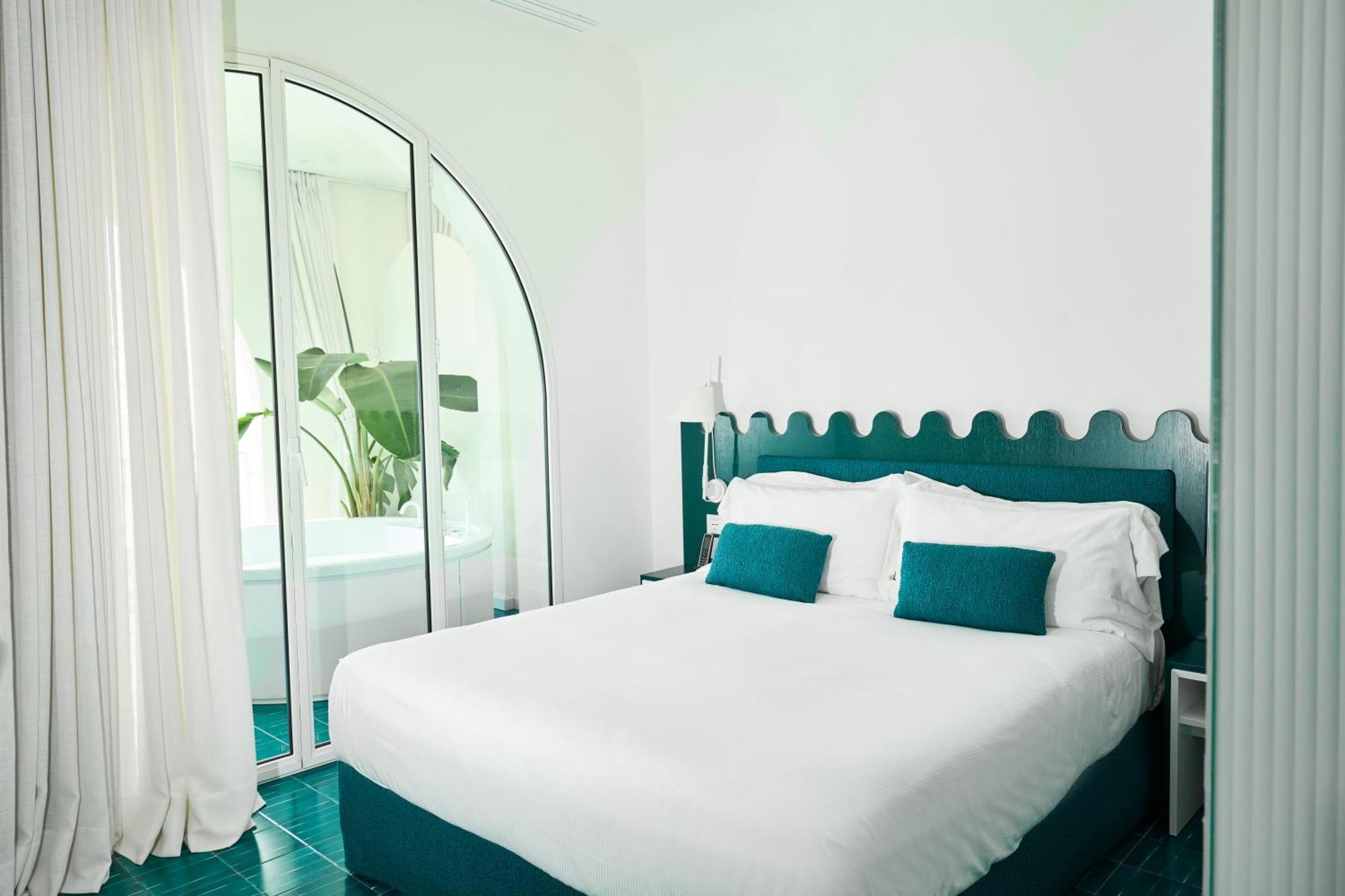 Calea Boutique Hotel Баколи Екстериор снимка