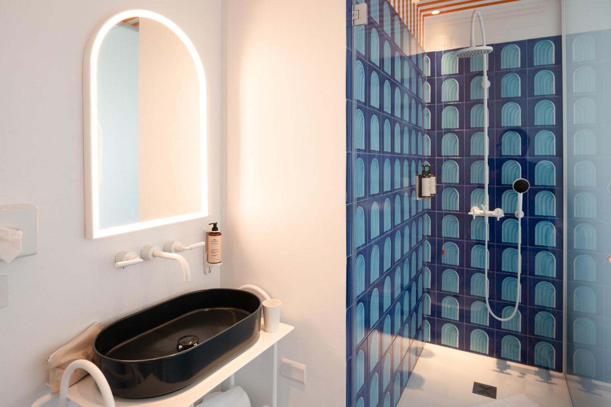 Calea Boutique Hotel Баколи Екстериор снимка